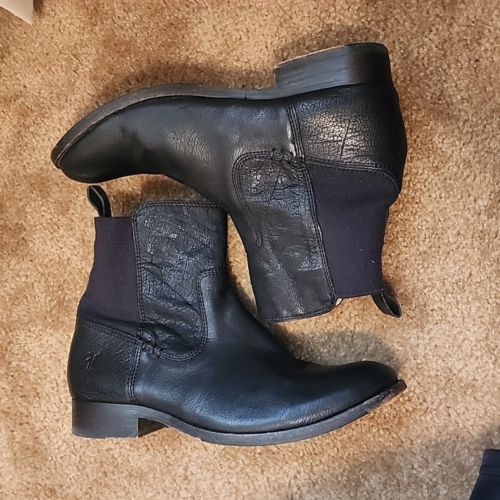 Frye Molly Gore Short Ankle Boots Black Leather W 7 1/2 - Picture 9 of 13